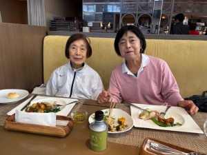 事務所で仕事【佐藤直子のテニスがすべて】