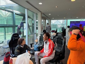 母と話して下さるメンバー達【佐藤直子のテニスがすべて】